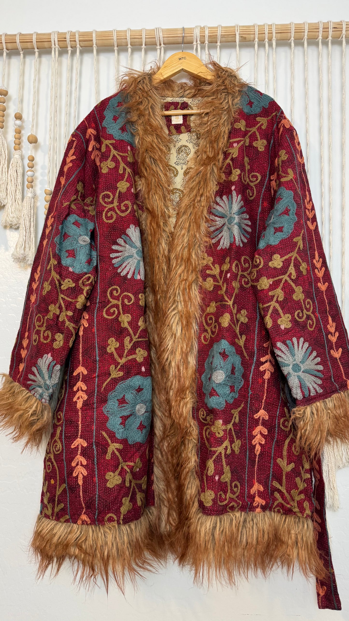 Canyon Bloom Coat 0001 (Mid-Length)