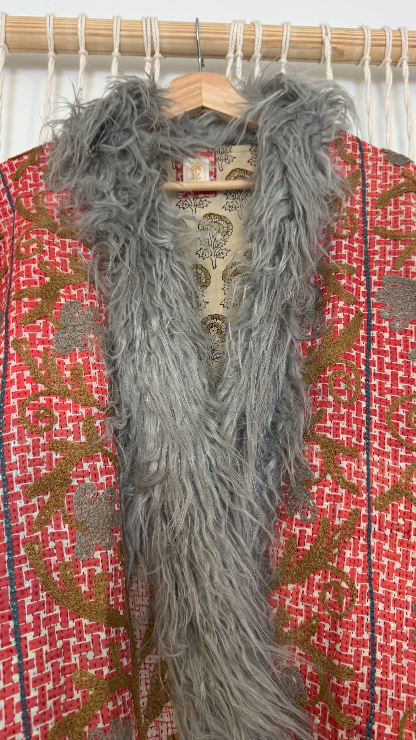 Canyon Bloom Coat 0002 (Mid-Length)