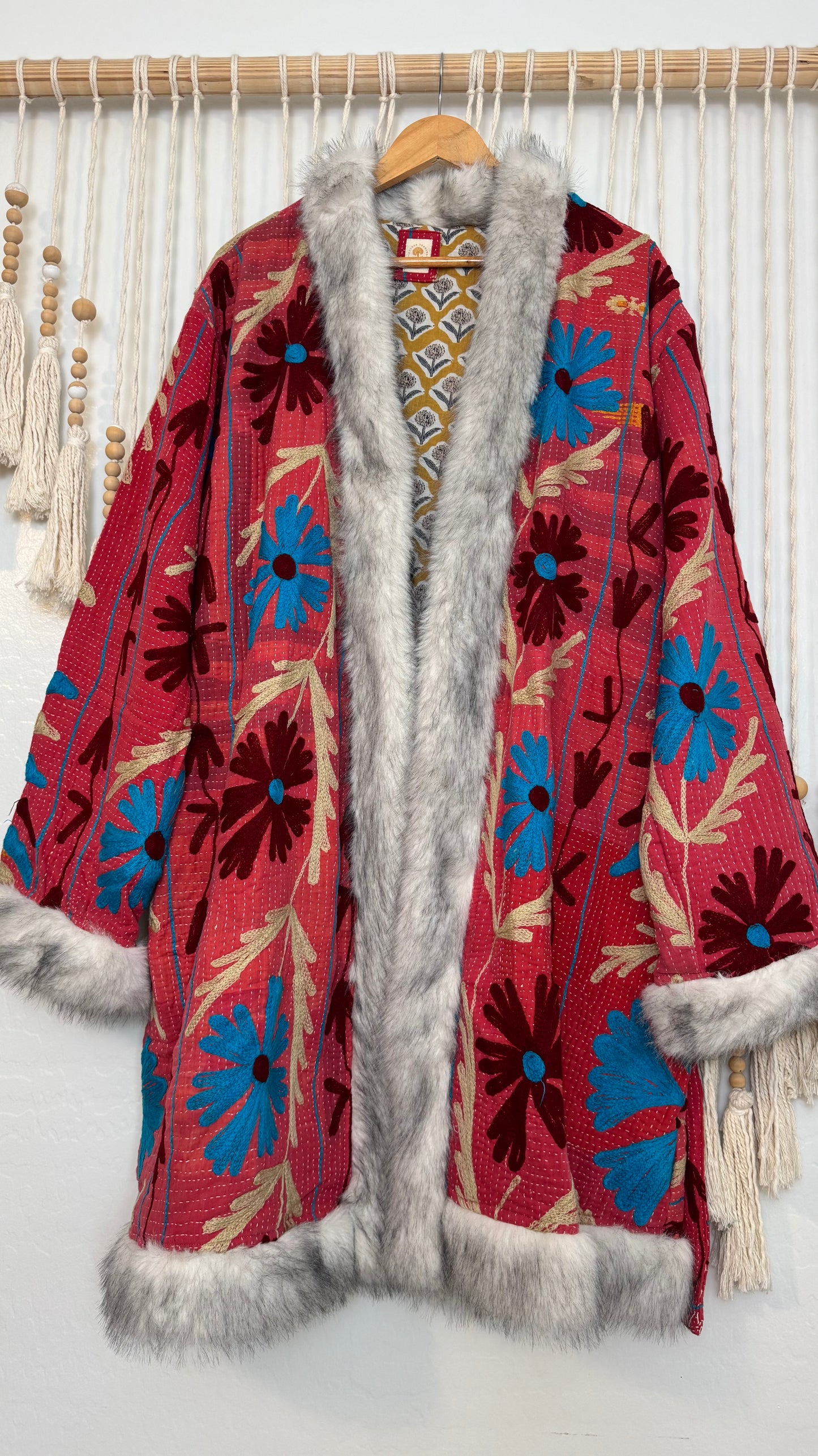 Canyon Bloom Coat 0003 (Mid-Length)