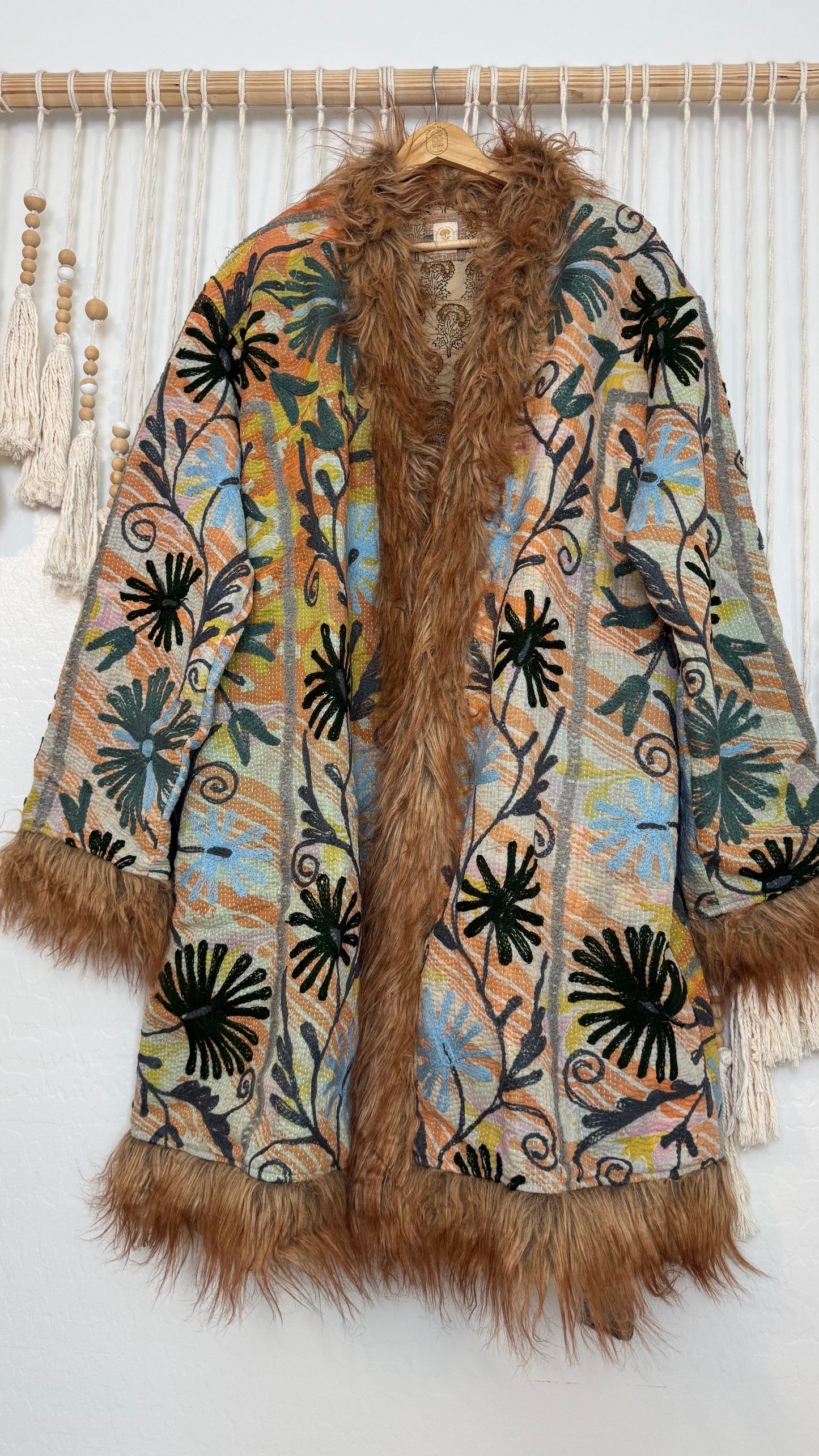 Canyon Bloom Coat 0005 (Mid-Length)